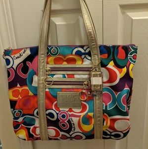 Coach Poppy Signature Tote